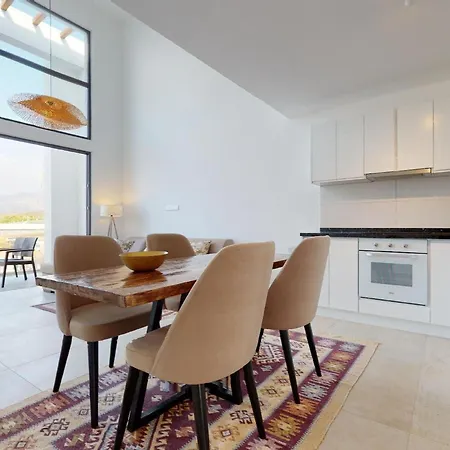 Luxurious And A Beautiful Retreat Apartment Agios Nikolaos (Famagusta)