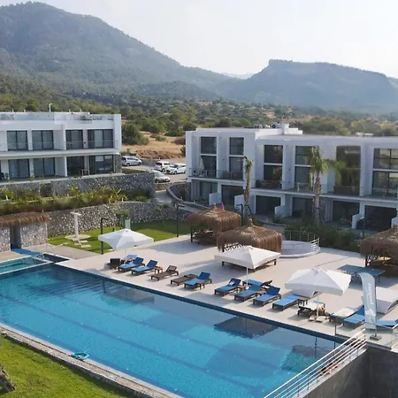 Luxurious And A Beautiful Retreat